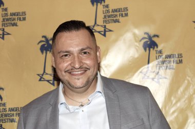 Beverly Hills, CA - 19 Haziran 2024: Uluslararası Yahudi Film Festivali ve Saban Tiyatrosu 'nda yapılan orijinal bir film olan Guns and Moses' ın galası için kırmızı halı geldi.