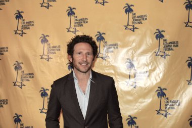 Beverly Hills, CA - 19 Haziran 2024: Uluslararası Yahudi Film Festivali ve Saban Tiyatrosu 'nda yapılan orijinal bir film olan Guns and Moses' ın galası için kırmızı halı geldi.