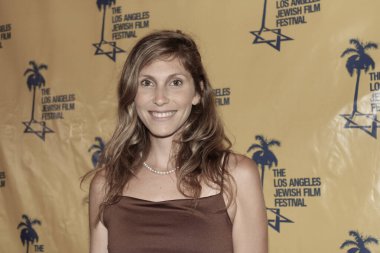 Beverly Hills, CA - 19 Haziran 2024: Uluslararası Yahudi Film Festivali ve Saban Tiyatrosu 'nda yapılan orijinal bir film olan Guns and Moses' ın galası için kırmızı halı geldi.