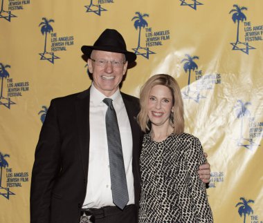 Beverly Hills, CA - 19 Haziran 2024: Uluslararası Yahudi Film Festivali ve Saban Tiyatrosu 'nda yapılan orijinal bir film olan Guns and Moses' ın galası için kırmızı halı geldi.