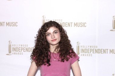 Hollywood, CA - 18 Temmuz 2024: Hollywood 'daki Avalon' da düzenlenen HIMA Ödülleri için kırmızı halı geldi.