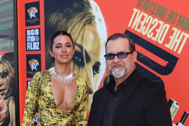 Beverly Hills, CA - 6 Ağustos 2024: Lorena Sarria ve Scott Stolz, Beverly Hills, CA 'deki Lumiere Hall' da çekilen Saban filmi Duchess 'in galasına katıldılar..