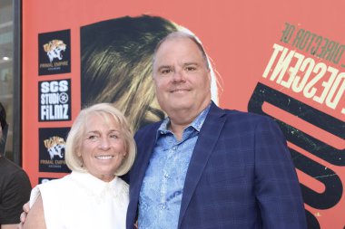 Beverly Hills, CA - 6 Ağustos 2024: Tom ve Michele Vana, Beverly Hills, CA 'deki Lumiere Hall' da çekilen Şaban filmi Düşes 'in galasına katıldılar..