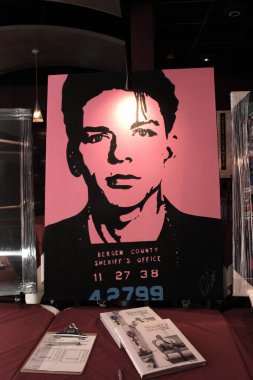 Los Angeles, CA - 16 Ağustos 2024: Kırmızı halı gelişleri ve Catalina Caz Kulübü 'ndeki The Bob Anderson Tour' dan kalabalık sahneleri.