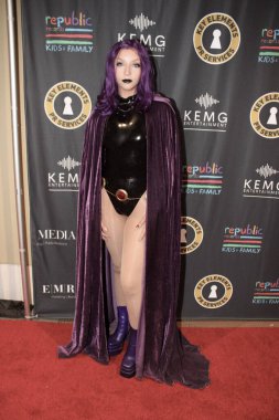 Hollywood, CA - 14 Eylül 2024: Ürkütücü Mevsim Fırlatma Partisi için Hollywood 'daki Ovation Tiyatrosu' ndaki Şairler Yolu Galerisi 'nde kırmızı halı geldi.