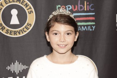 Hollywood, CA - 14 Eylül 2024: Ürkütücü Mevsim Fırlatma Partisi için Hollywood 'daki Ovation Tiyatrosu' ndaki Şairler Yolu Galerisi 'nde kırmızı halı geldi.