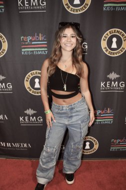 Hollywood, CA - 14 Eylül 2024: Ürkütücü Mevsim Fırlatma Partisi için Hollywood 'daki Ovation Tiyatrosu' ndaki Şairler Yolu Galerisi 'nde kırmızı halı geldi.