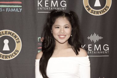 Hollywood, CA - 14 Eylül 2024: Ürkütücü Mevsim Fırlatma Partisi için Hollywood 'daki Ovation Tiyatrosu' ndaki Şairler Yolu Galerisi 'nde kırmızı halı geldi.