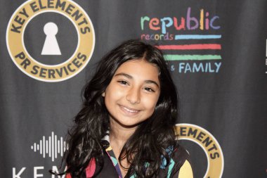 Hollywood, CA - 14 Eylül 2024: Ürkütücü Mevsim Fırlatma Partisi için Hollywood 'daki Ovation Tiyatrosu' ndaki Şairler Yolu Galerisi 'nde kırmızı halı geldi.