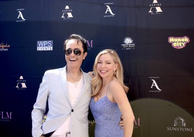 Burbank, CA - 28 Eylül 2024: SATARA Sağlık Spa Merkezi 'nde düzenlenen Sonbahar Emmy versiyonu için kırmızı halı geldi.