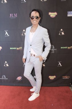 Burbank, CA - 28 Eylül 2024: SATARA Sağlık Spa Merkezi 'nde düzenlenen Sonbahar Emmy versiyonu için kırmızı halı geldi.