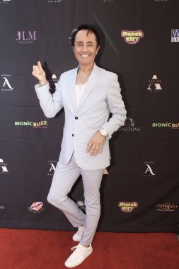 Burbank, CA - 28 Eylül 2024: SATARA Sağlık Spa Merkezi 'nde düzenlenen Sonbahar Emmy versiyonu için kırmızı halı geldi.