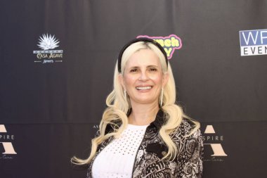 Burbank, CA - 28 Eylül 2024: SATARA Sağlık Spa Merkezi 'nde düzenlenen Sonbahar Emmy versiyonu için kırmızı halı geldi.