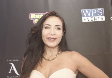 Burbank, CA - 28 Eylül 2024: SATARA Sağlık Spa Merkezi 'nde düzenlenen Sonbahar Emmy versiyonu için kırmızı halı geldi.