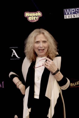 Burbank, CA - 28 Eylül 2024: SATARA Sağlık Spa Merkezi 'nde düzenlenen Sonbahar Emmy versiyonu için kırmızı halı geldi.