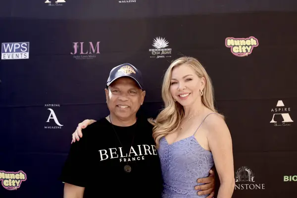 Burbank, CA - 28 Eylül 2024: SATARA Sağlık Spa Merkezi 'nde düzenlenen Sonbahar Emmy versiyonu için kırmızı halı geldi.