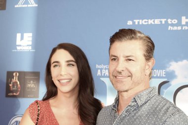 Los Angeles, CA - 2 Ekim 2024: Century City, Kaliforniya 'daki AMC Tiyatrosu' nda düzenlenen Holy Cash prömiyeri için kırmızı halı geldi. Etkinliğe filmin yazarı ve yapımcısı Paul Rodriguez de katıldı..