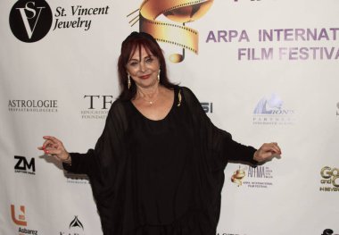 Los Angeles, CA - 27 Ekim 2024: Los Angeles 'taki Harmony Tiyatrosu' nda düzenlenen 27. ARPA Uluslararası Film Festivali için kırmızı halı geldi. Etkinliğe yönetmenler, yazarlar, yapımcılar ve oyuncular katıldı..
