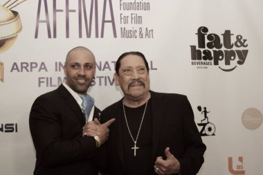 Los Angeles, CA - 27 Ekim 2024: Los Angeles 'taki Harmony Tiyatrosu' nda düzenlenen 27. ARPA Uluslararası Film Festivali için kırmızı halı geldi. Etkinliğe yönetmenler, yazarlar, yapımcılar ve oyuncular katıldı..