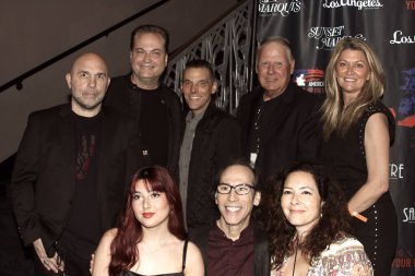 Beverly Hills, CA - 14 Kasım 2024: Amerika için Kırmızı Halı Gelen Şaban Tiyatrosu 'ndaki Evsizler İçin Ayağa Kalkın.