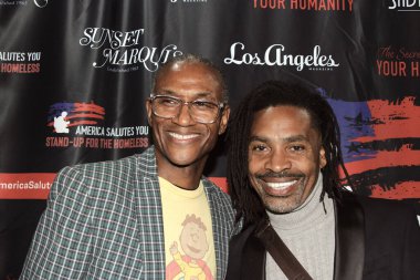 Beverly Hills, CA - 14 Kasım 2024: Amerika için Kırmızı Halı Gelen Şaban Tiyatrosu 'ndaki Evsizler İçin Ayağa Kalkın.