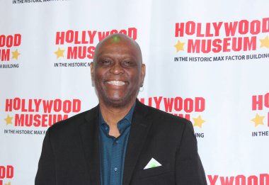 Hollywood, CA - 20 Şubat 2025: Hollywood, Kaliforniya 'daki Hollywood Müzesi' ndeki Siyah Tarih Sergisi için kırmızı halı geldi. Konuklar arasında şarkıcı Freda Payne ve Motown 'un First Lady' si Claudette Robinson da yer aldı..