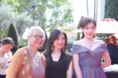 Hollywood, CA - 10 Nisan 2025: Hollywood 'daki Taglyan Center' da Geleceğin Yazarları ve İllüstratörleri için kırmızı halı geldi.