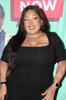 Batı Hollywood, CA - 1 Mayıs 2025: David Madrigal 'in Şebeke lansmanı için SUR restoranına kırmızı halı geldi.