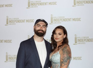 Hollywood, CA - 30 Temmuz 2025: Hollywood Bağımsız Müzik Ödülleri için Hollywood 'daki Avalon Tiyatrosu' na kırmızı halı geldi.