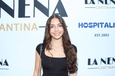 Hollywood, CA - 20 Ağustos 2025: Meksika mutfağı sunan lüks bir restoran olan La Nena Cantina 'nın ünlü açılışına kırmızı halı geldi.