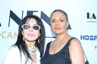 Hollywood, CA - 20 Ağustos 2025: Meksika mutfağı sunan lüks bir restoran olan La Nena Cantina 'nın ünlü açılışına kırmızı halı geldi.