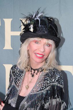 Los Angeles, CA - 21 Eylül 2025: Lincoln Heights, Los Angeles, Kaliforniya 'daki perili bir köşkte düzenlenen Birinci Yıllık Perili Balo için kırmızı halı gelişleri.