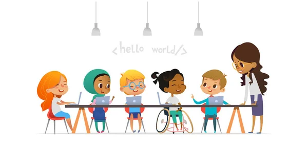 Multicultural Children Sitting Laptops Learning Coding Informatics Lesson Koncept Inkluzivního — Stockový vektor