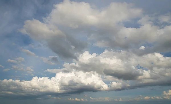 Серые Облака Дневном Небе — стоковое фото