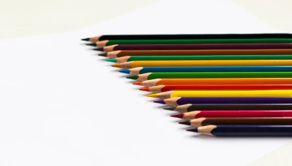 Volta Escola Lápis Coloridos Sobre Fundo Branco Espaço Para Texto — Fotografia de Stock