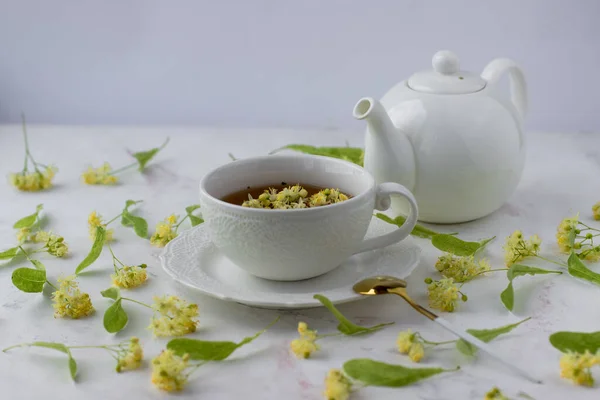 Tea Linden White Cup White Marble Table White Teapot Aromatic — Fotografia de Stock