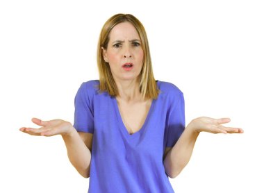 Şeffaf, izole edilmiş arka planda duran genç bir kadın. Kolları ve elleri havada, kafası karışmış bir ifade. Şüpheli bir kavram. PNG şeffaf