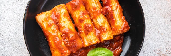 Cannelloni Makaron Wegetariańskie Danie Nadziewane Warzyw Sos Pomidorowy Zdrowy Posiłek — Zdjęcie stockowe