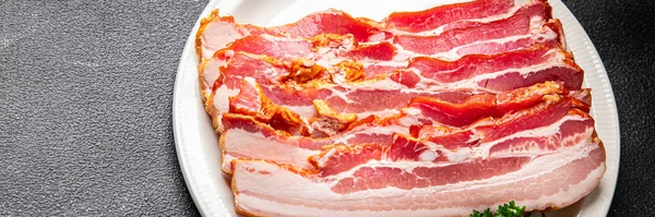 Bacon Remsor Fläsk Skiva Ister Kött Mjöl Mat Mellanmål Bordet — Stockfoto