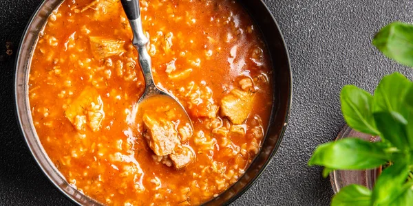 Kharcho Rote Tomatensuppe Fleisch Reismehl Lebensmittel Snack Auf Dem Tisch — Stockfoto