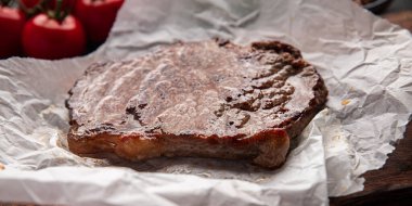 Biftek kızartılmış et ızgara ızgara taze lezzetli çerez sağlıklı yemek atıştırmalık diyet fotokopi masasında uzay yemeği arka plan kırsal manzarası