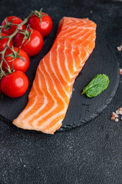 somon balığı taze kırmızı balık fileto taze sağlıklı yemek aperatifleri masa üzerinde fotokopi uzay yiyecek arka plan kırsal üst görünüm
