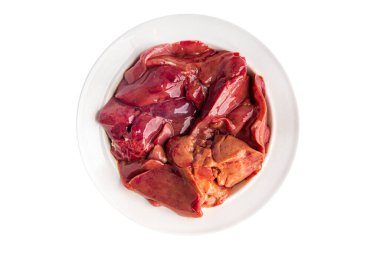 Taze tavuk ciğeri çiğ sakatat yemeği masada fotokopi alanı arka plan kırsal manzarası