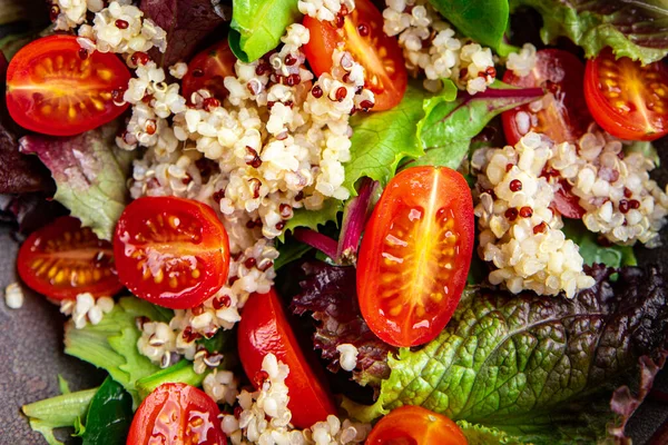 Quinoa Salat Tomaten Grüne Blattmischung Gesunde Mahlzeit Lebensmittel Snack Auf — Stockfoto