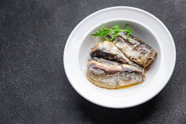 Balık sardalyası konserve deniz mahsulleri yemek atıştırmalığı fotokopi masasında arka plan yiyecek kırsal manzarası