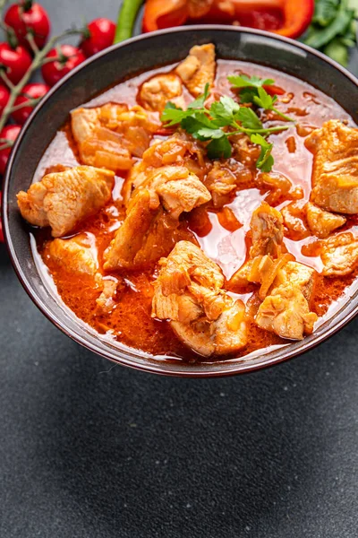 Kurczak Mięso Sos Pomidorowy Warzywa Chashushuli Mączka Jedzenie Przekąska Stole — Zdjęcie stockowe