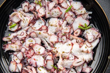 ahtapot carpaccio marine edilmiş deniz ürünleri salatası sağlıklı yemek atıştırmalıkları fotokopi masasında uzay yiyecekleri arka plan kırsal üst görünüm