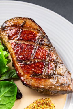 Kızarmış ördek göğsü eti kümes hayvanları yemek atıştırmalığı fotokopi masasında arka plan yiyecek kırsal manzarası