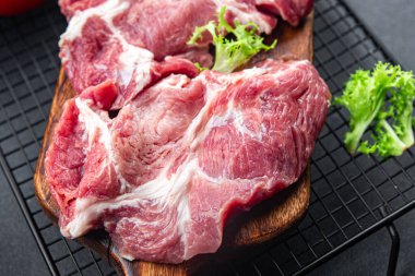 Çiğ domuz eti sağlıklı yemek aperatifleri masa üzerinde fotokopi uzay yiyecek arka plan kırsal üst görünüm keto veya paleo diyet