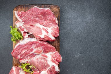 Çiğ domuz eti sağlıklı yemek aperatifleri masa üzerinde fotokopi uzay yiyecek arka plan kırsal üst görünüm keto veya paleo diyet